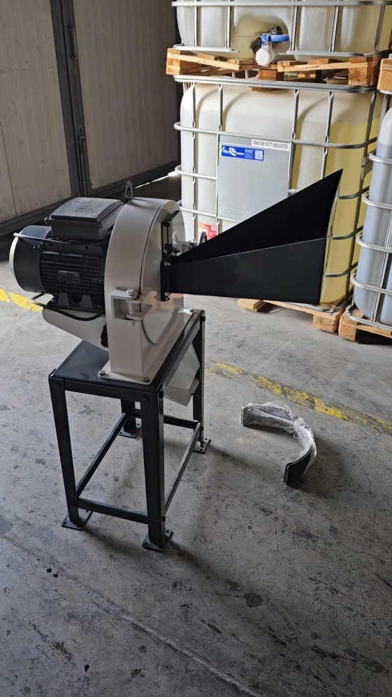 Mangan çekiçli 3 kw 220 volt kırıcı